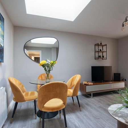 Elliot Oliver - Modern 2 Bedroom Town Centre Apartment Cheltenham Exteriör bild