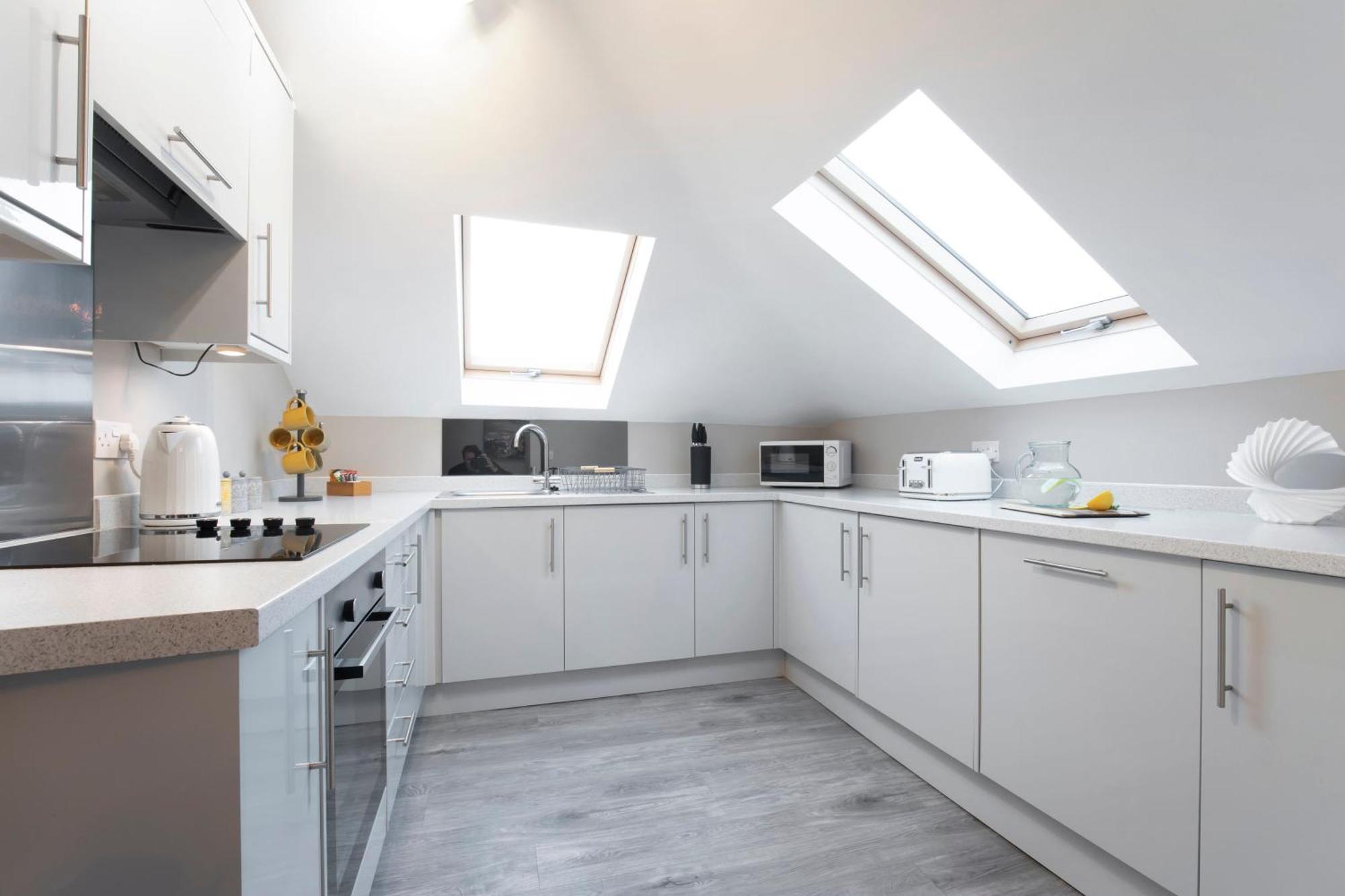 Elliot Oliver - Modern 2 Bedroom Town Centre Apartment Cheltenham Exteriör bild