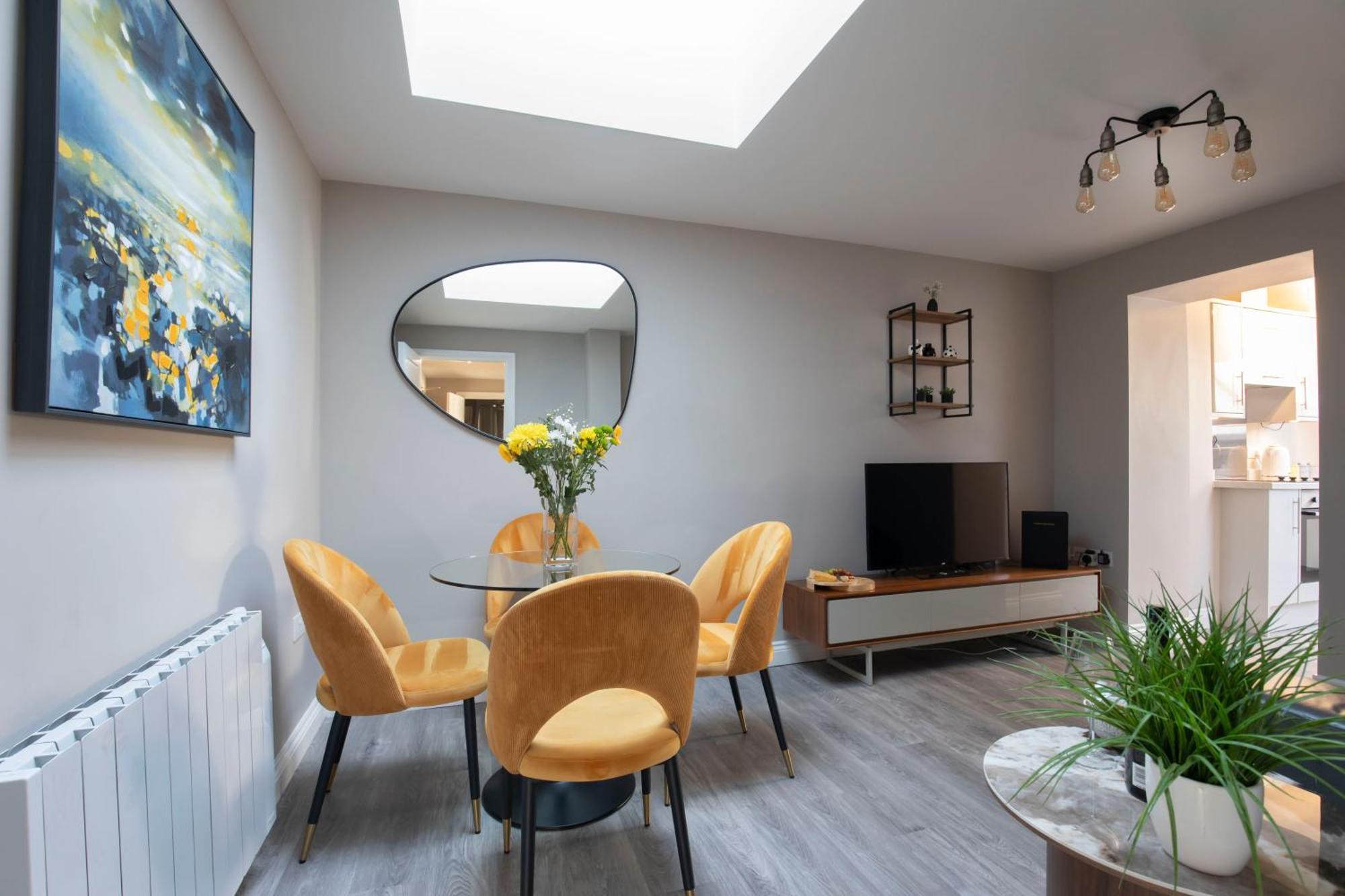 Elliot Oliver - Modern 2 Bedroom Town Centre Apartment Cheltenham Exteriör bild