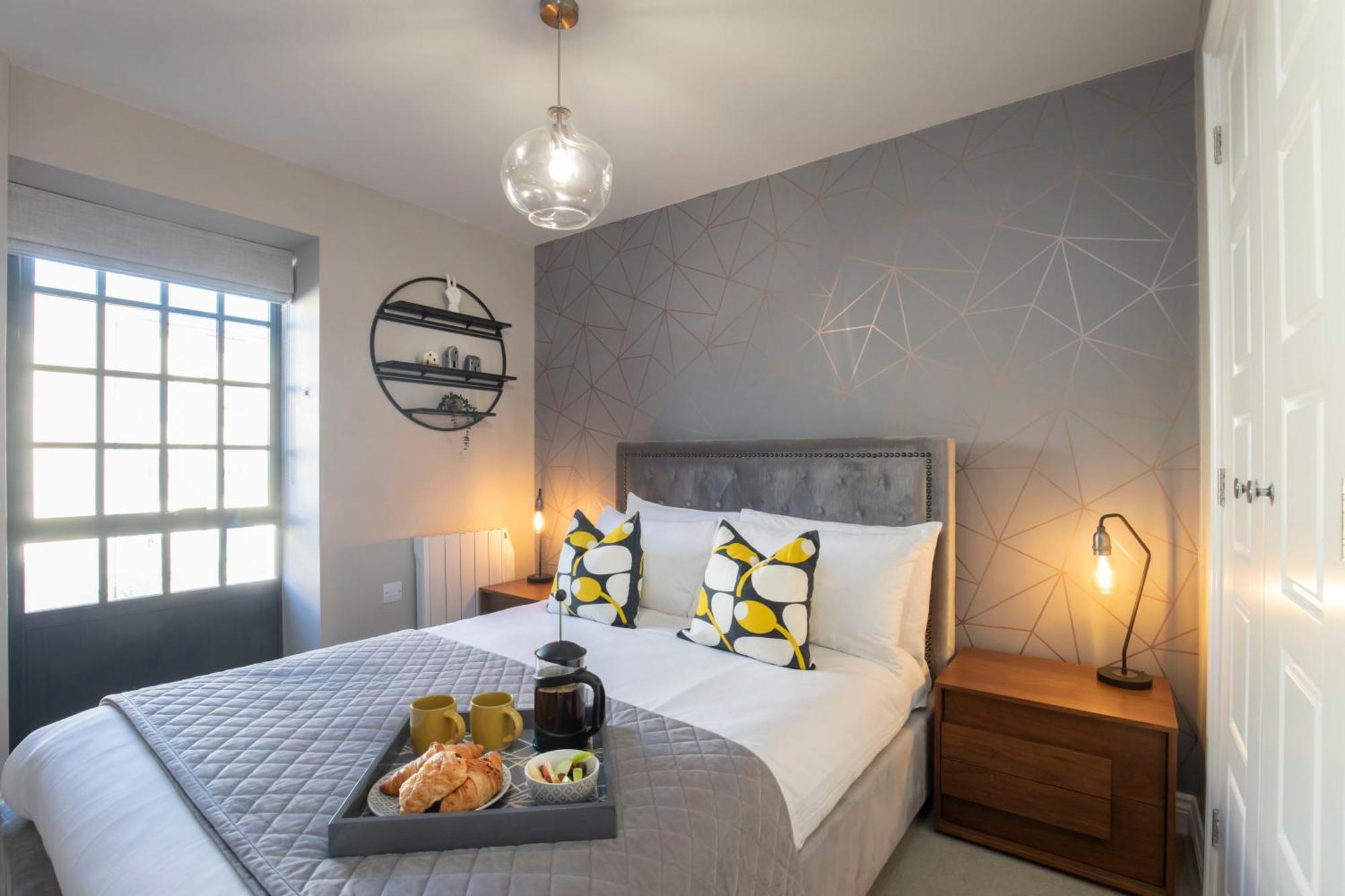 Elliot Oliver - Modern 2 Bedroom Town Centre Apartment Cheltenham Exteriör bild