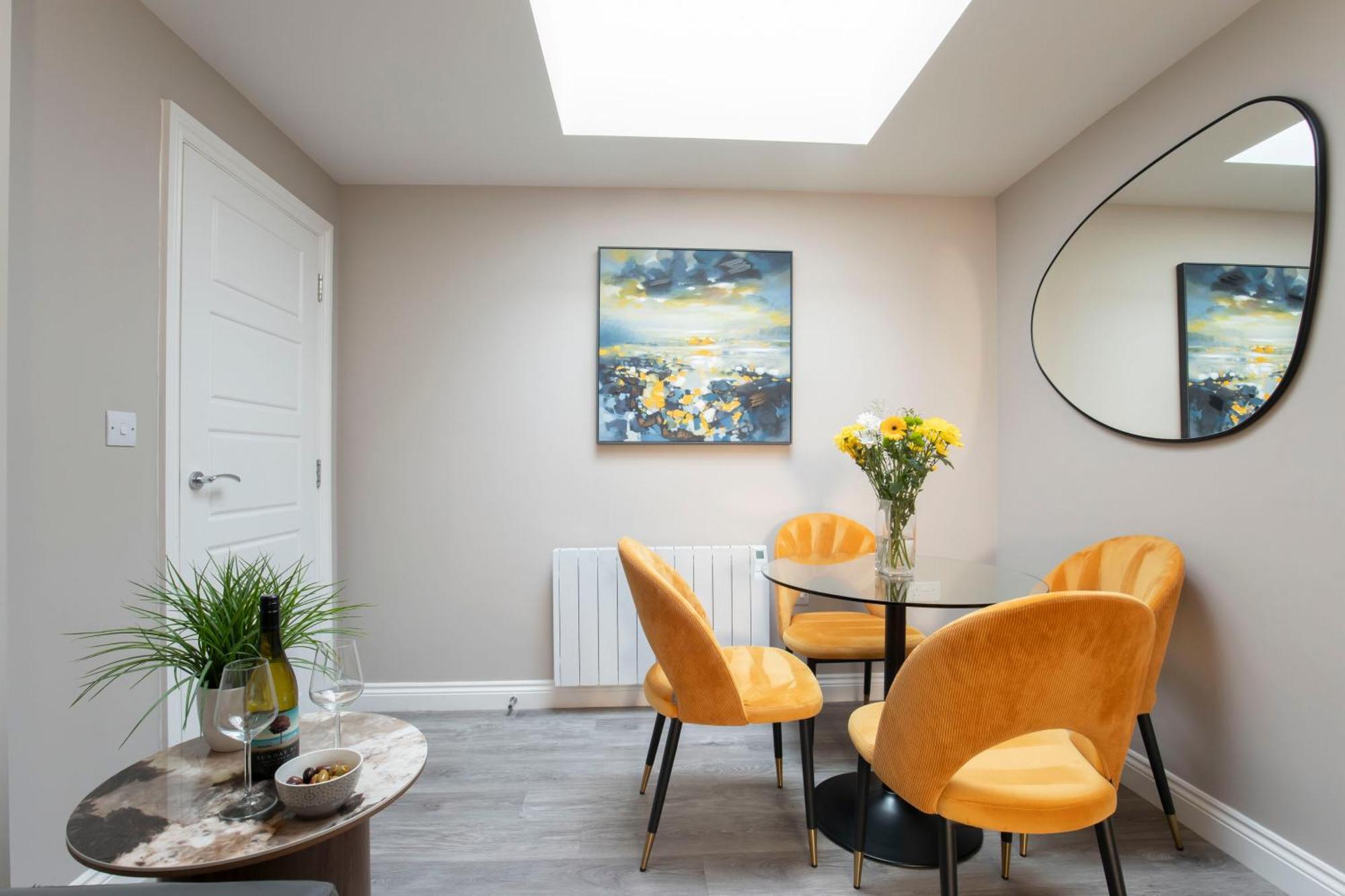 Elliot Oliver - Modern 2 Bedroom Town Centre Apartment Cheltenham Exteriör bild